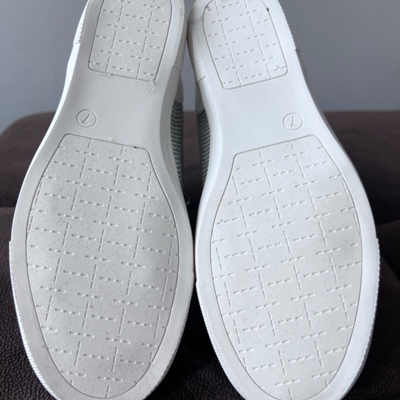 INC Womens White Embellished Cushioned Dollie Round Toe Sneakers Shoes size 7 - Picture 6 of 11